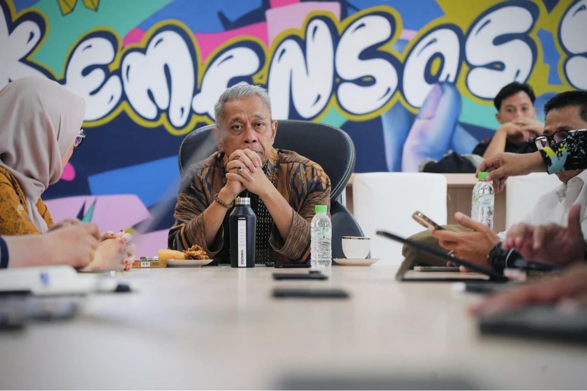 Wamensos Agus Jabo Priyono saat audiensi dengan para kepala daerah di Kantor Kementerian Sosial, Jakarta Pusat, Selasa (26/8/2025).