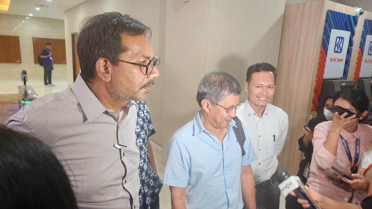 Ucapan Rocky dalam agenda konsolidasi Akbar Aliansi Aksi Sejuta Buruh (AASB) itu menuai sorotan.&nbsp;
