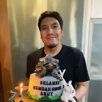 Desta Ultah (Instagram/sekarwangicake)