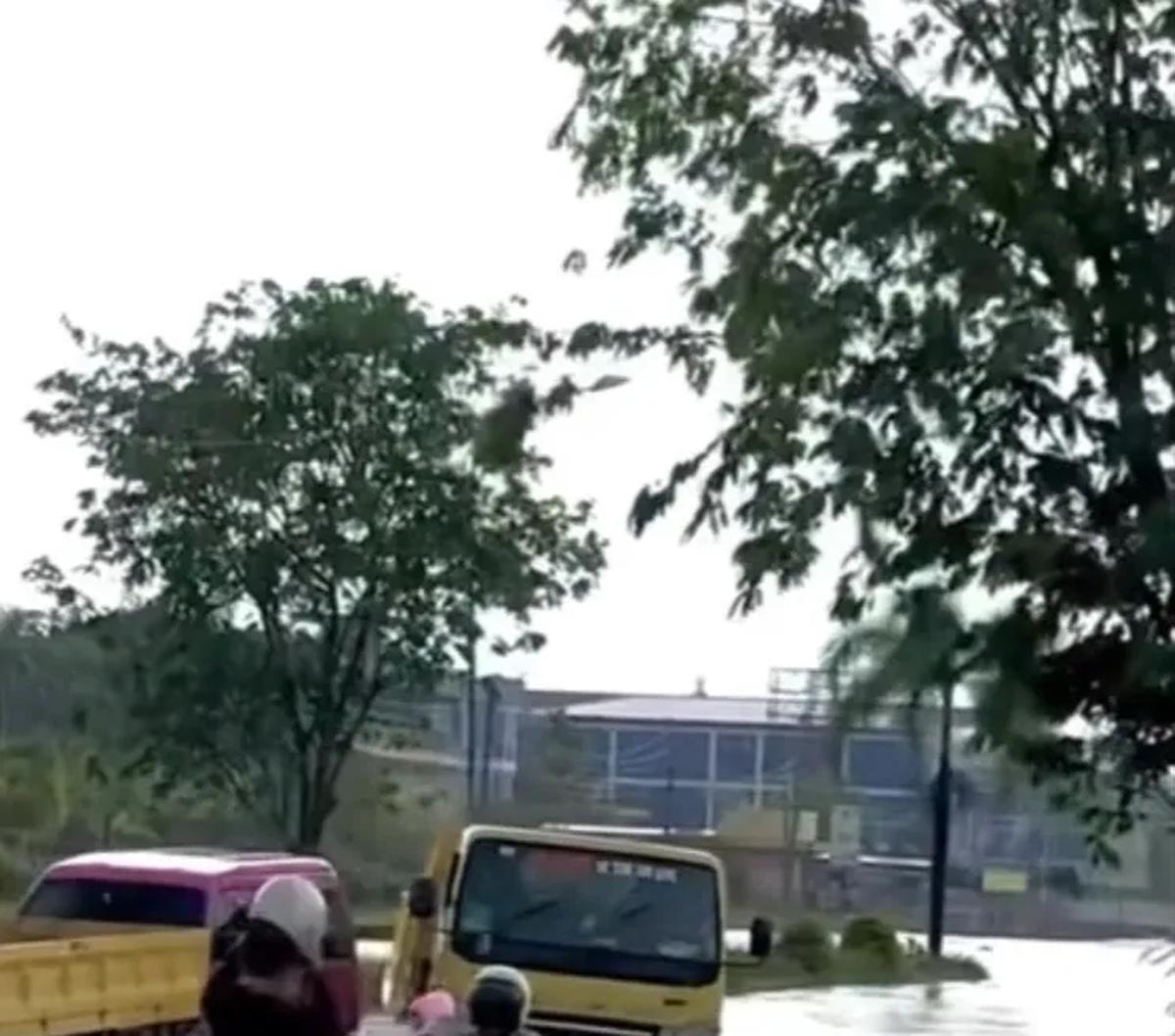 "Pelandaian penurunan muka tanah juga teramati pada sumur pantau manual di lokasi kantor Balai Konservasi Air Tanah Jalan Tongkol Jakarta Utara," ucap Wafid.