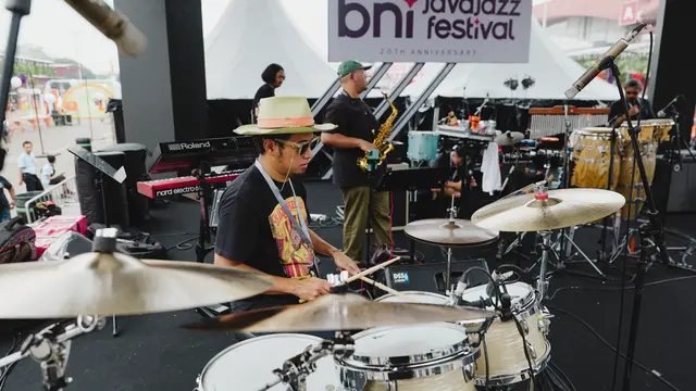 Aksi Nguber Drummer di Java Jazz Festival 2025