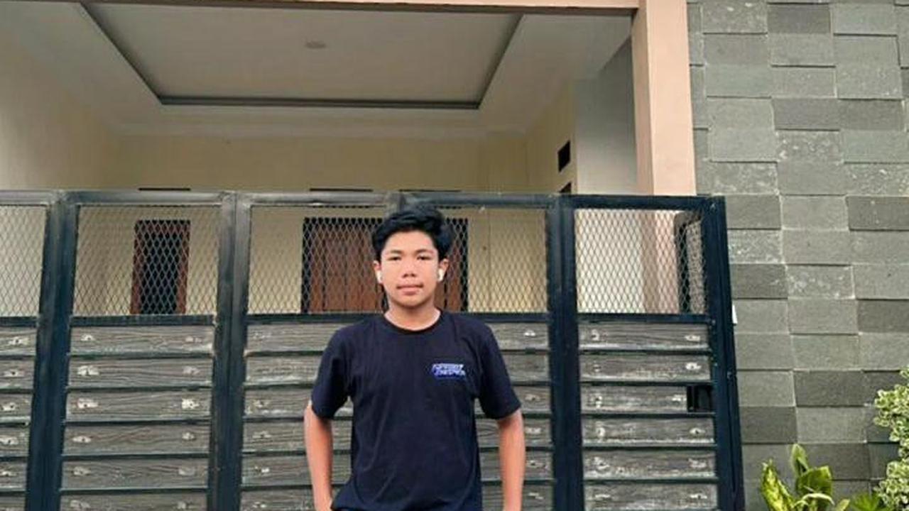 Miliki Ayah Angkat