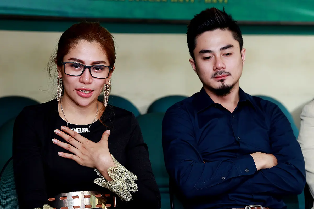 Cinta Penelope dan Donny Hermawan 