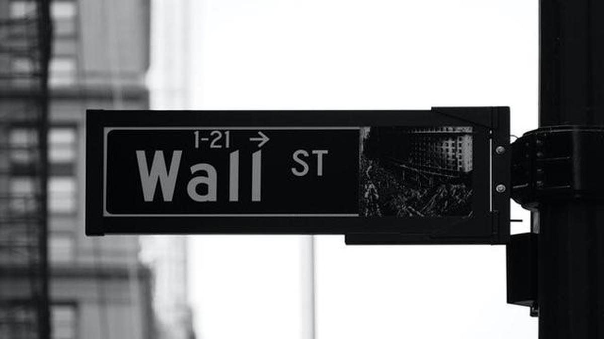 Bonus Karyawan Wall Street Sentuh Rekor pada 2025