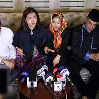 Semasa hidupnya, Julia Perez dikenal memiliki jiwa sosial yang tinggi. Banyak cita-cita mulia yang belum terlaksana hingga akhir hayatnya. Seperti diketahui Jupe meninggal dunia pada Sabtu (10/6) pukul 11.12 WIB. (Nurwahyunan/Bintang.com)