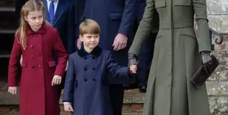 Penampilan Princess Charlotte semakin memukau. Dalam berbusana ia selalu hadirkan tampilan yang begitu memikat. [Foto: Instagram/ TheWales_Family]