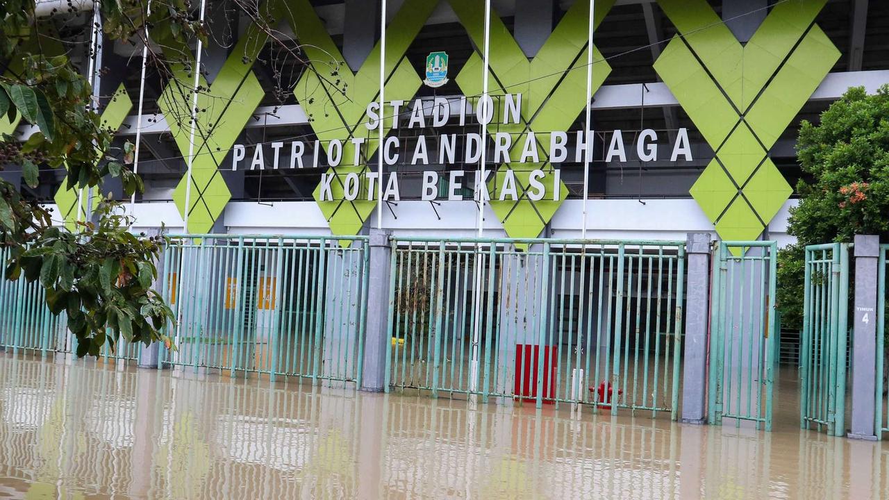 Stadion Patriot Chandrabhaga Bekasi Dikepung Banjir