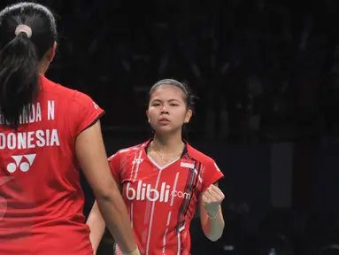 Ekspresi Nitya/Greysia saat mendapat poin melawan ganda putri Tiongkok di perempat final BCA Indonesia Open Superseries Premier 2015, Jakarta, Jumat (5/6/2015). Nitya/Greysia mengalahkan ganda putri Tiongkok Luo Ying/Luo Yu. (Liputan6.com/Herman Zakharia)