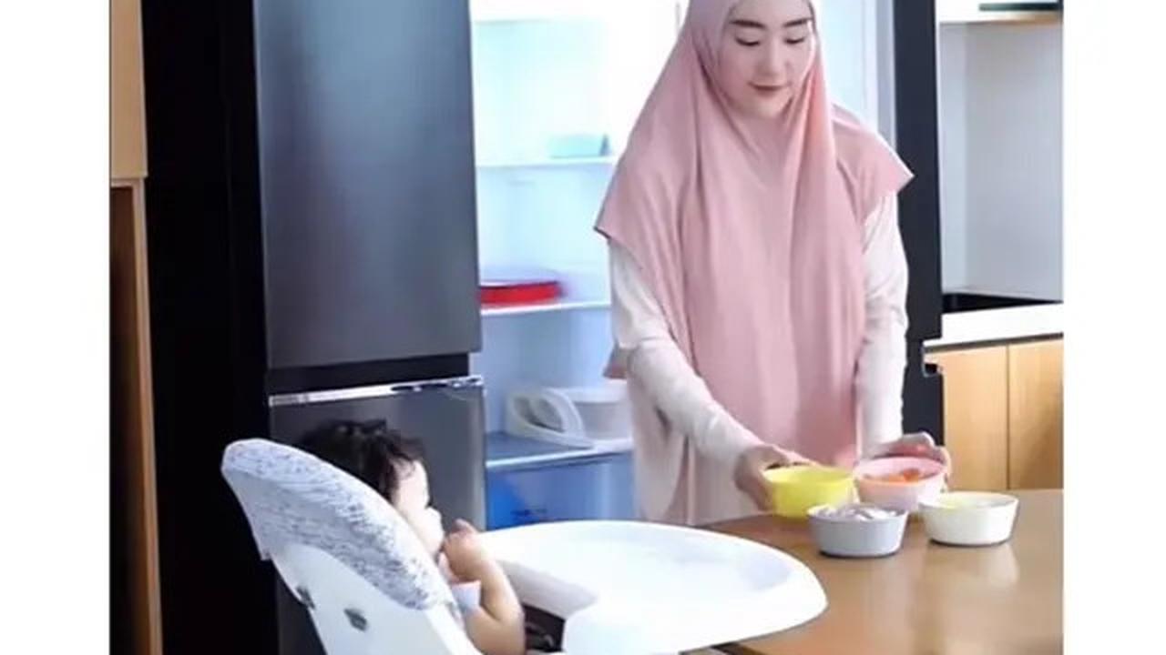 7 Potret Dapur di Rumah Larissa Chou dan Ikram Rosadi, Usung Desain Minimalis