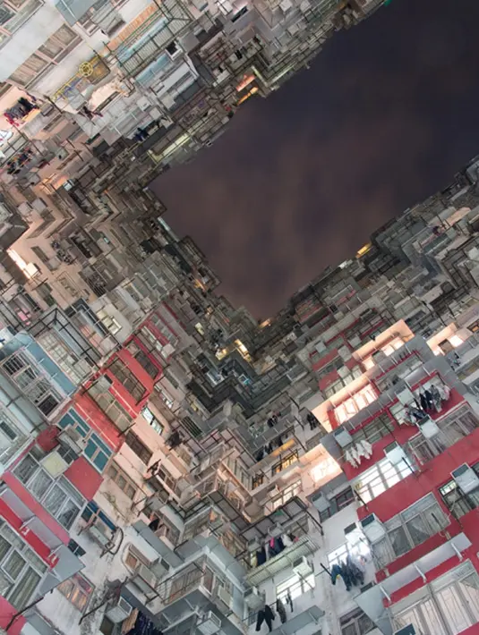 Namun ternyata foto tersebut milik seorang travel blogger. Tentu saja langit dan komposisi yang sama pun membuktikan hal tersebut. (Stylecaster)