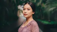 Reaksi Hanggini Main Film Hidup Ini Terlalu Banyak Kamu Bareng Ajil Ditto: Kenal Sejak Kecil, Chemistry Aman