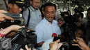  Ketua DPRD DKI Jakarta, Prasetyo Edi Marsudi memberikan keterangan kepada wartawan usai memenuhi panggilan KPK sebagai saksi Mohamad Sanusi terkait suap pembahasan dua Raperda Reklamasi Pantai Utara Jakarta, Selasa (14/6). (Liputan6.com/Faizal Fanani)