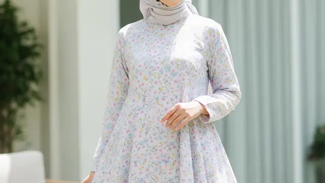Model Atasan Lebaran 2026 Motif Floral Kecil  Biar Terlihat Fresh (AI)