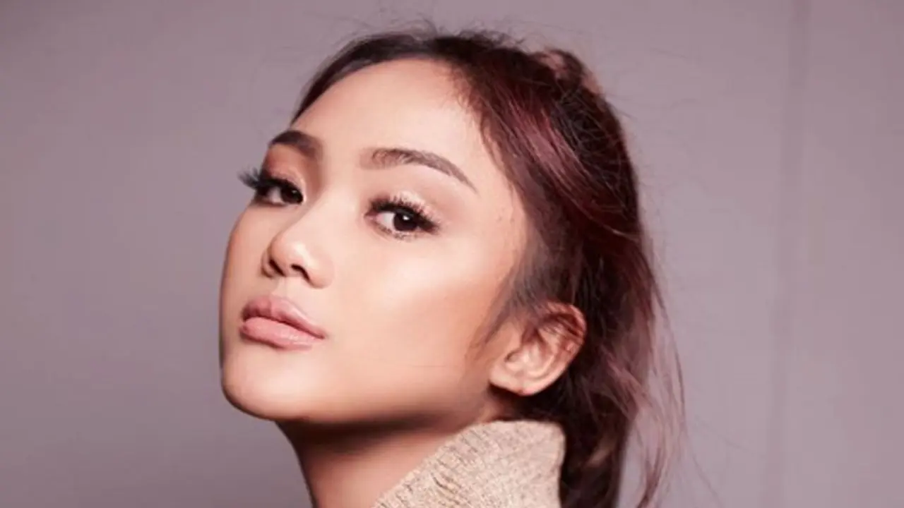 Makeup Andalan Marion Jola, Flawless dan Bikin Gemas!