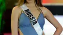 Kontestan asal Rusia, Yuliana Korolkova berpose saat mengikuti sesi bikini dalam Miss Universe 2016 di Cebu, Filipina (17/1). (AFP Photo/Noel Celis)