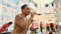 Penyanyi Roland Judita Tak Hanya Eksis Bermusik, Ia Juga Sibuk sebagai MC dan Fasih Berbahasa Mandarin