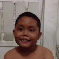 Kamu bisa nggak, nih, siul pakai gigi? :D (Via: youtube.com)