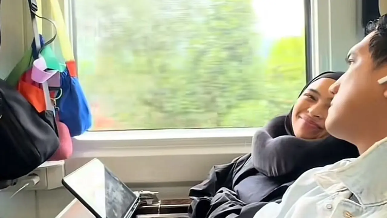 Tantri Kotak Liburan ke Garut Bareng Suami, Terdampar di Cibatu karena Salah Pesan Tiket Kereta