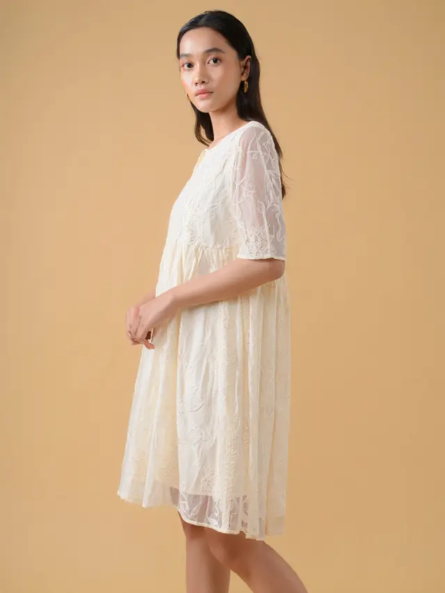 Dress Brokat Full Embroidery Cutting Minimalis