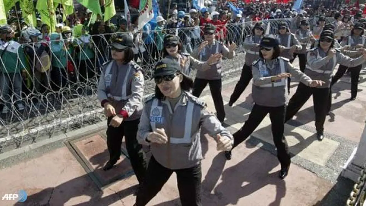 gangnam-women-130502b.jpg
