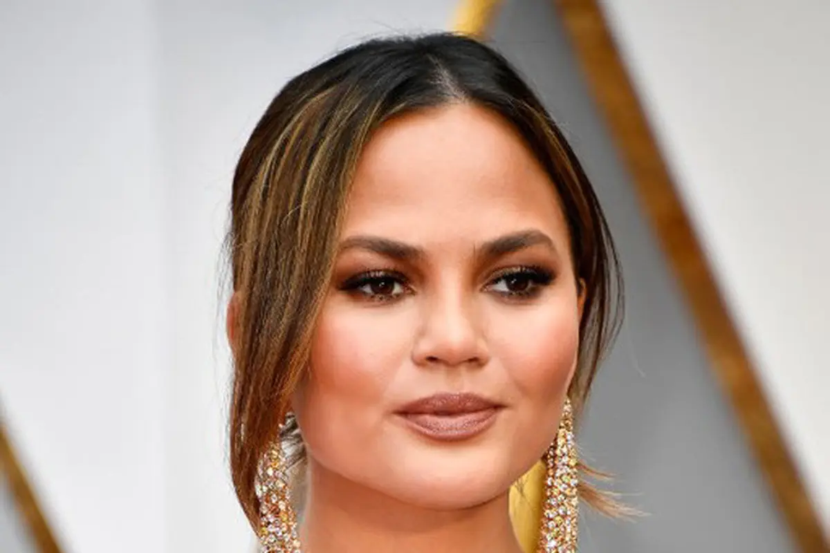 [Bintang] Chrissy Teigen dan John Legend
