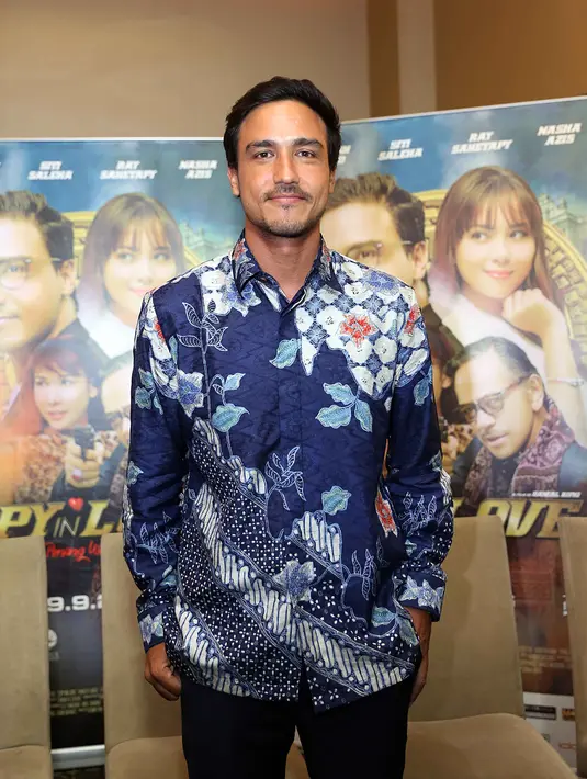 "You know what, untuk melamar ke orang itu nggak gampang loh. Sangat deg-degan apalagi ditonton sama banyak orang," kata Hamish Daud di premier film Spy In Love, XXI Plaza Senayan, Jakarta Pusat, Selasa (20/9). (Deki Prayoga/Bintang.com)