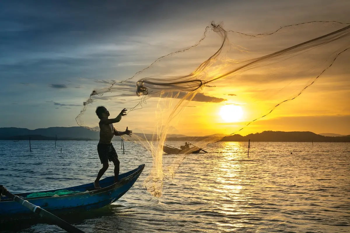 mimpi menangkap ikan