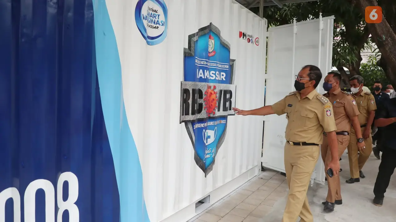 Wali Kota Makassar Danny Pomanto sidak Kontainer Makassar Recover (Liputan6.com)