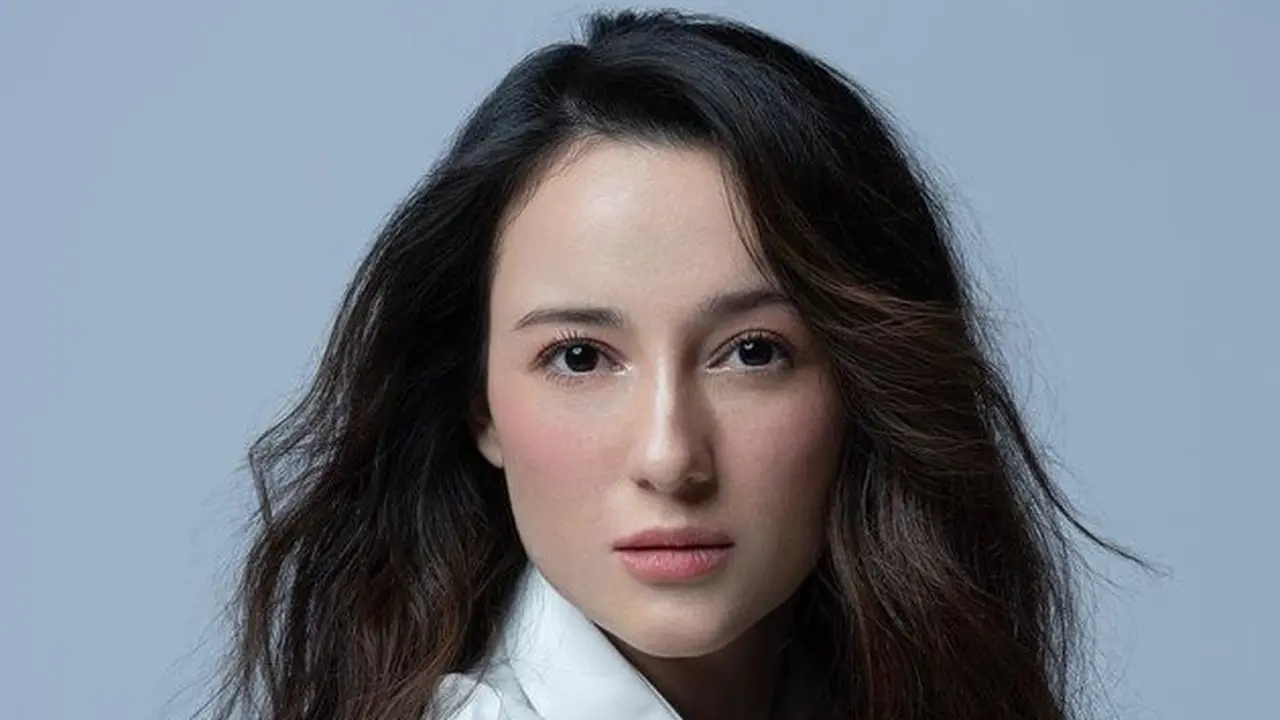 [Fimela] Julie Estelle