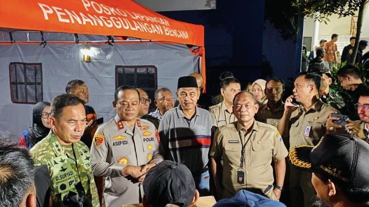Kapolda dan Pangdam Tinjau Langsung Penanganan Banjir Jakarta Utara di Lokasi Pengungsian