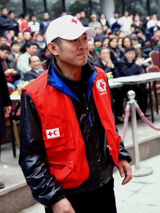 sempat kebingungan ketika menanggapi kabar dirinya harus menggunakan kursi roda selama ini. (AFP/Bintang.com)