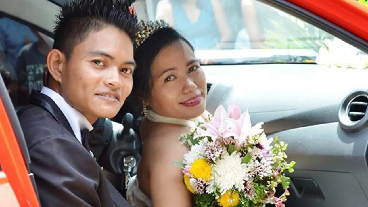 Bukti Cinta Tak Kenal Rupa, Pria Ini Nikahi Wanita Mini