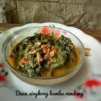 Rendang daun singkong. (Sumber Foto: isnaininhsh/Instagram)