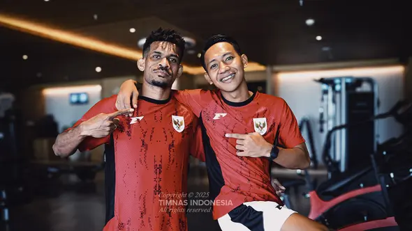 Dua penggawa Timnas Indonesia, Ricky Kambuaya dan Beckham Putra menjalani sesi gym di Bali Jumat (30/5/2025). (Dok. Timnas Indonesia).