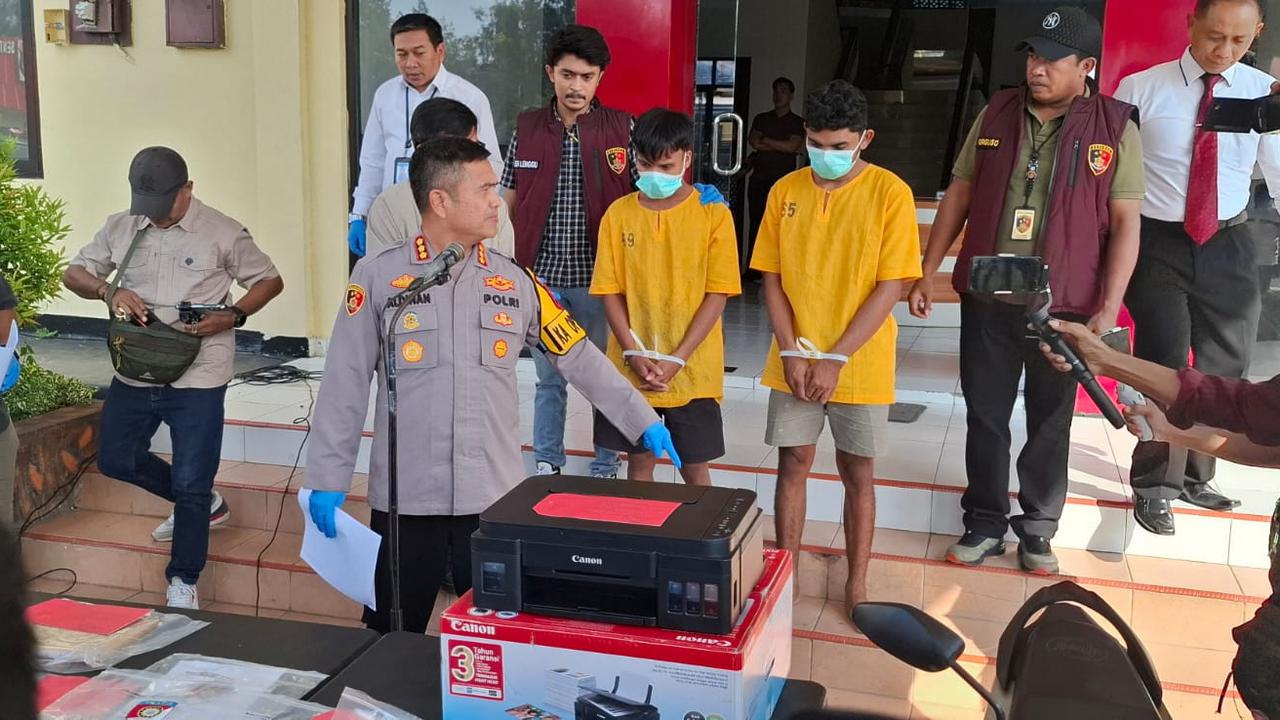 Belajar dari Internet, Dua Driver Ojol Cetak Uang Palsu Buat Beli Motor