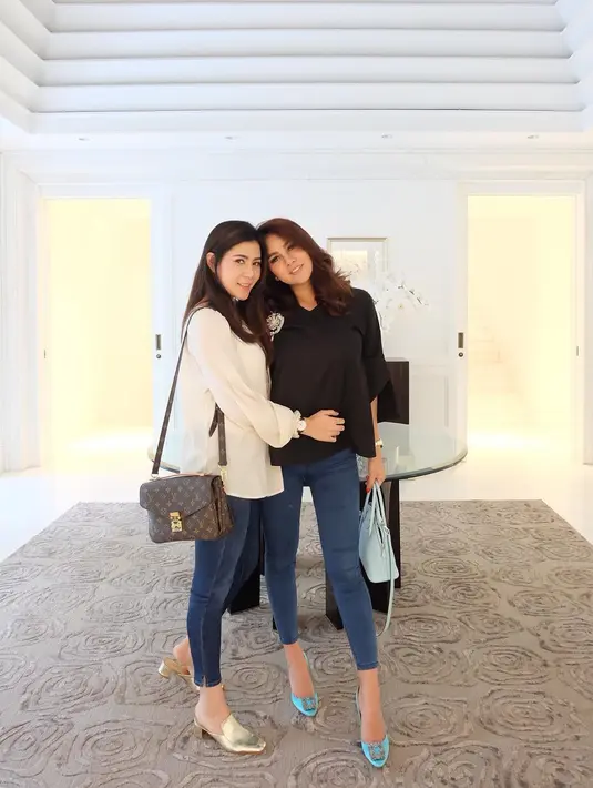 "Semoga semua Amal Ibadah Almarhum dapat diterima sebaik2nya oleh Allah SWT, Aaamiin YRA 🙏  Mohon doanya ya...," tulisnya dalam instagram story. (Instagram)