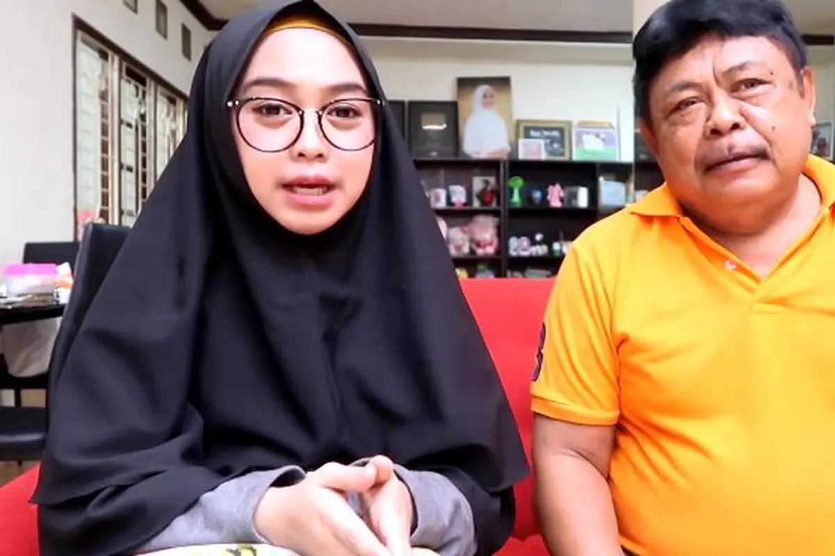 7 Momen Kenangan Oki Setiana Dewi dan Ria Ricis Bersama Sang Ayah Sebelum Meninggal