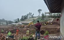 Tim SAR Perluas Area Pencarian Korban Longsor Cisarua, 10 Orang Masih Hilang