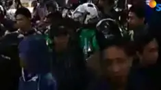 Konflik fisik nyaris terjadi antara pengemudi angkutan kota dengan pengemudi ojek online di depan Mapolsek Indihiang, Tasikmalaya.