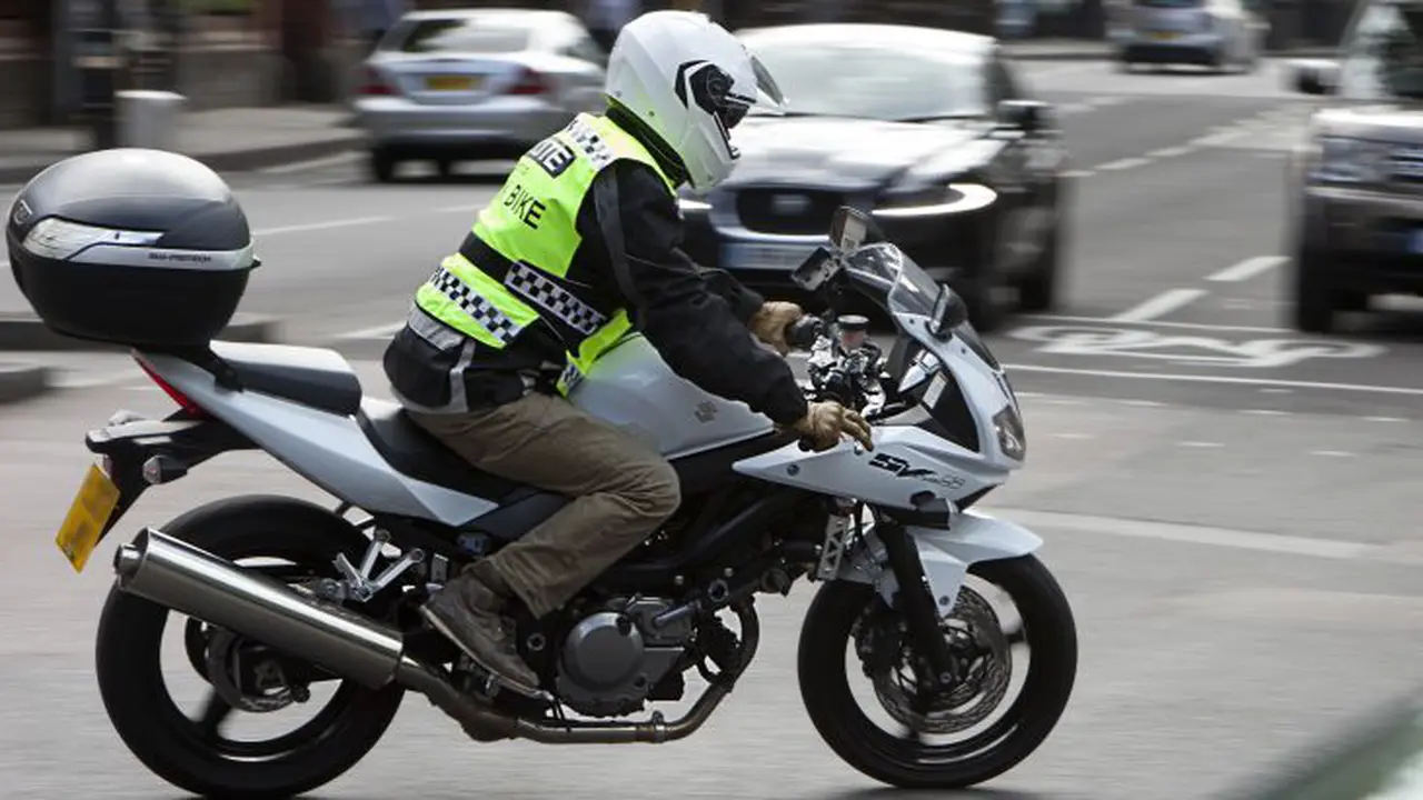 Rompi pemotor