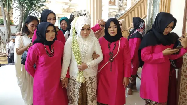 Pernikahan Muzdalifah dan Fadel Islami