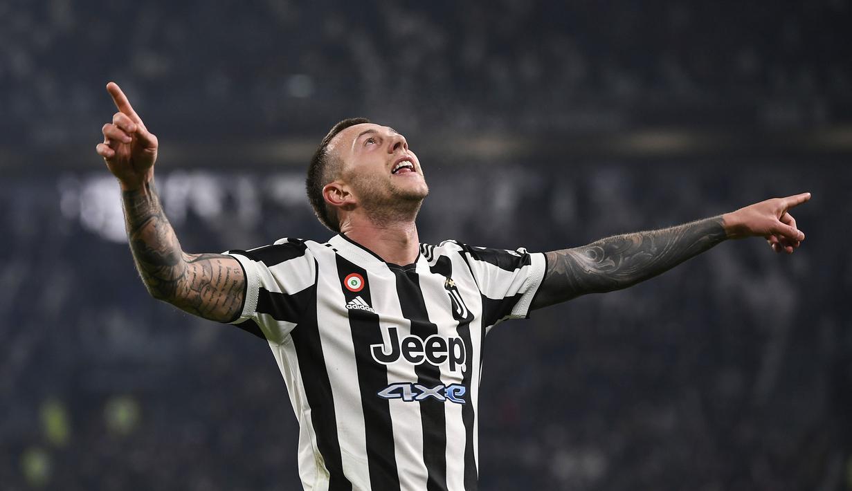 Federico Bernardeschi layak dinobatkan sebagai man of the match saat Juventus mengalahkan Cagliari pada giornata ke-19 Liga Italia 2021/2022. (LaPresse via AP/Fabio Ferrari)