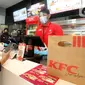 Pengguna Livin' berlogo kuning dapat menikmati bonus New Colonel All Star 1 KFC secara gratis dengan minimal transaksi Rp 100.000 serta  Crunchy Taco untuk minimal belanja Rp150.000. Promo periode kedua akan berlangsung padab 5 Februari - 31 Juli 2022. (Liputan6.com/HO/Rizki)