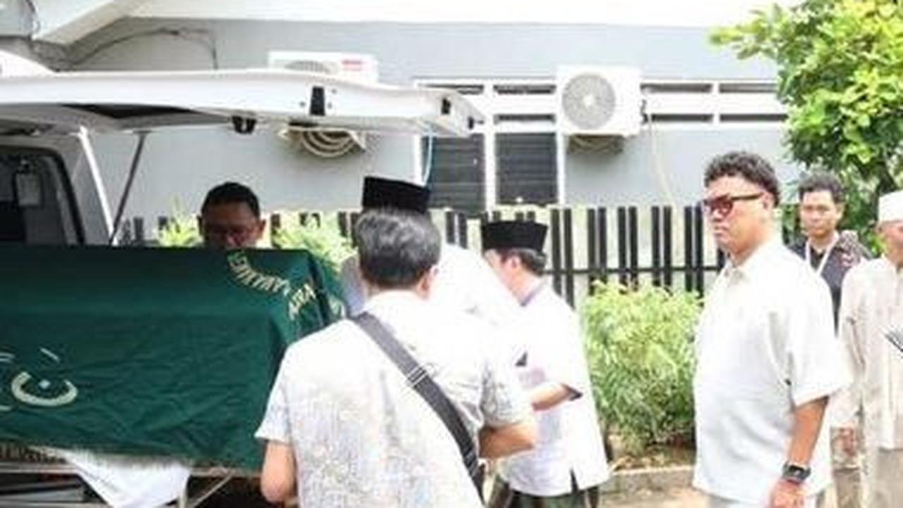 Sang Ayah Meninggal Dunia, Uya Kuya Rasakan Duka&nbsp;Mendalam