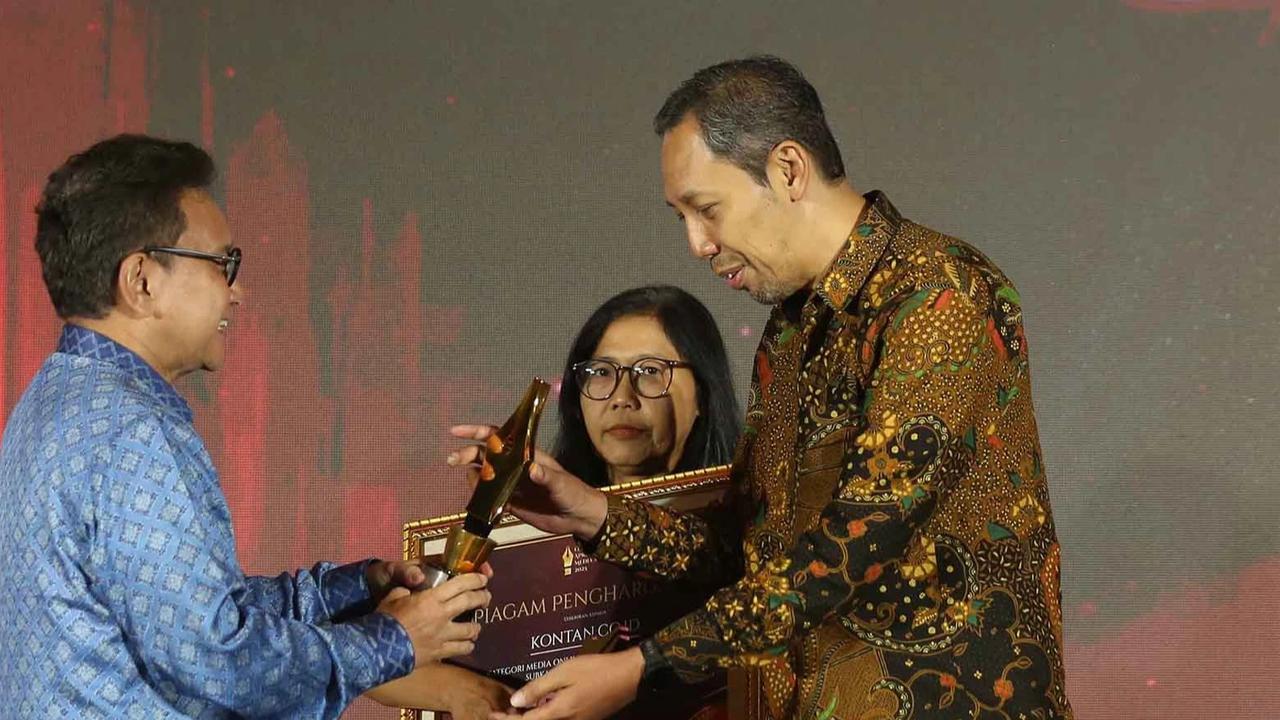 FOTO: Liputan6.com Sabet Penghargaan Media Online Terproduktif dari OJK