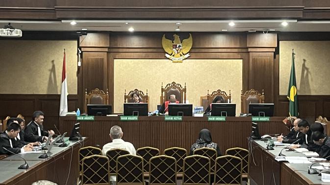 Sidang Korupsi LNG, Dua Mantan Pejabat Gas Pertamina Divonis 4,5 dan 3,5 Tahun