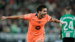 Ekspresi Ferran Torres usai membobol gawang Real Betis di lanjutan La Liga musim 2025/2026, Minggu (7/12/2025) (AP Photo/Manu Reino)