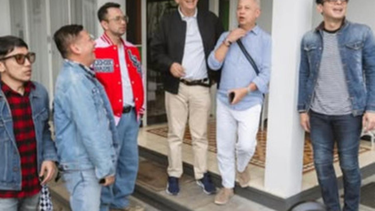 Perjalanan The Dudas Minus One ke Salatiga, Kunjungi Kampung Halaman Artis Dua Generasi Roy dan Gading Marten