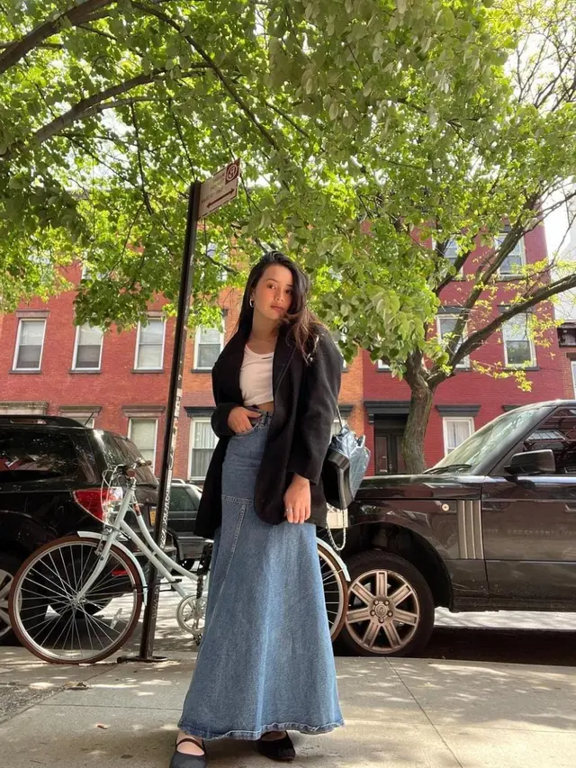 Outfit Beby Tsabina saat Pakai Outer