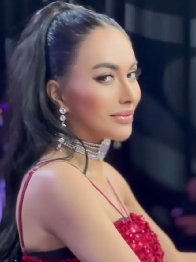 Tampilan Terbaru Wajah Denada Setelah Operasi Plastik. [@denadaindonesia]